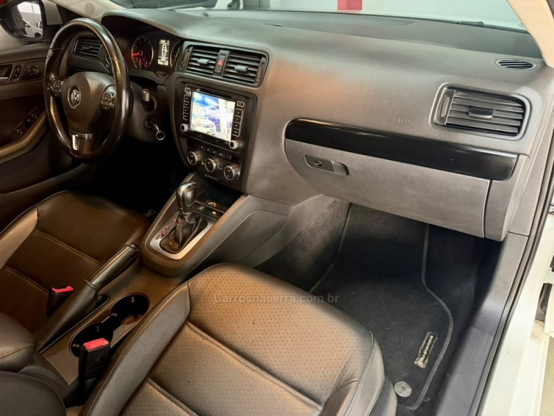 JETTA 2.0 COMFORTLINE FLEX 4P TIPTRONIC - 2013 - CAXIAS DO SUL