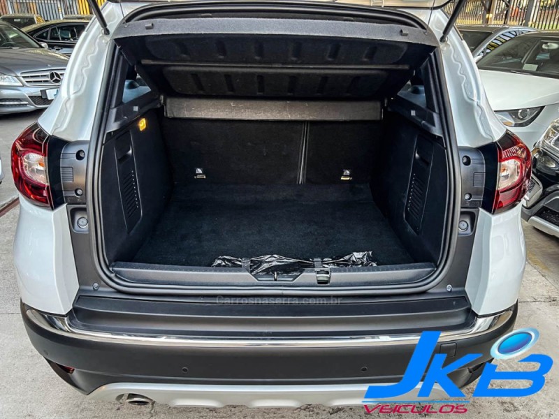 CAPTUR 1.6 16V INTENSE BOSE FLEX 4P AUTOMÁTICO - 2021 - NOVO HAMBURGO