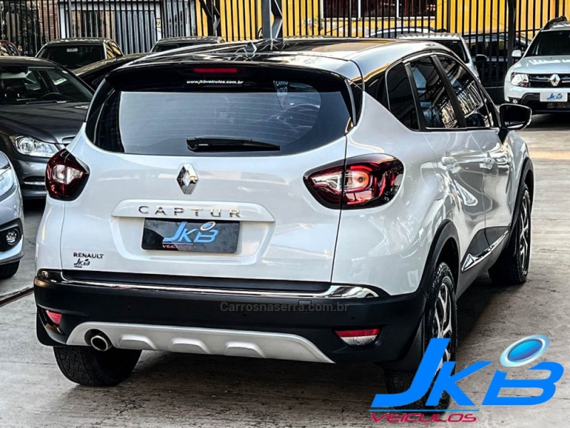 CAPTUR 1.6 16V INTENSE BOSE FLEX 4P AUTOMÁTICO - 2021 - NOVO HAMBURGO