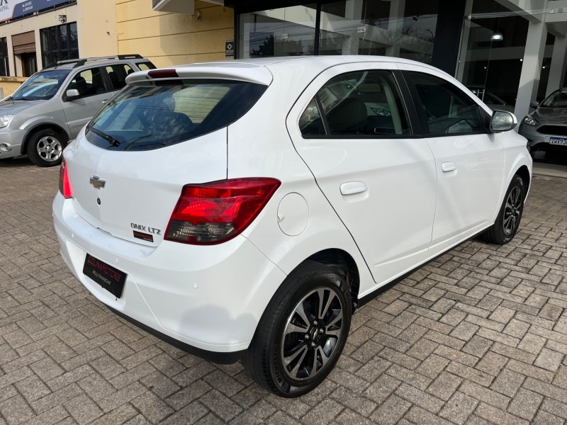 ONIX 1.4 MPFI LTZ 8V FLEX 4P AUTOMÁTICO - 2015 - CAXIAS DO SUL