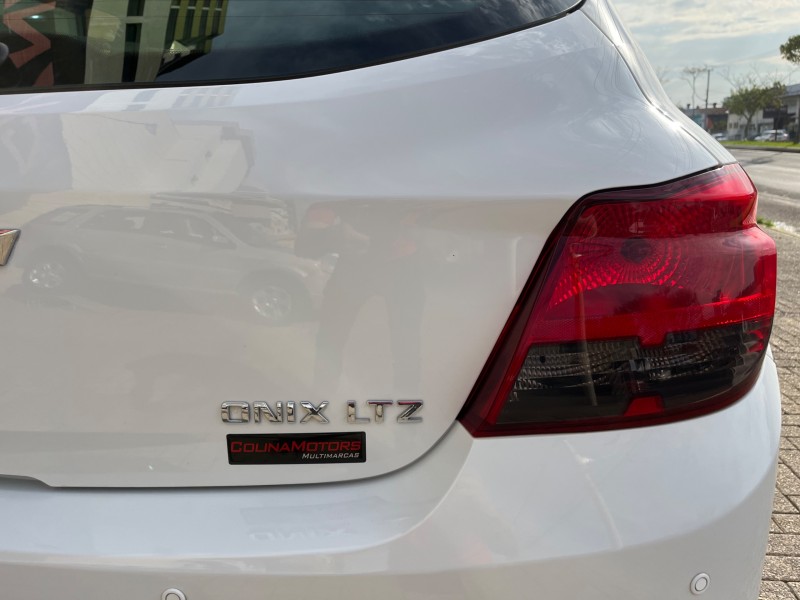 ONIX 1.4 MPFI LTZ 8V FLEX 4P AUTOMÁTICO - 2015 - CAXIAS DO SUL