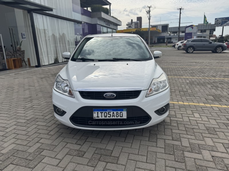 FOCUS 1.6 GLX 16V FLEX 4P MANUAL - 2013 - VERANóPOLIS