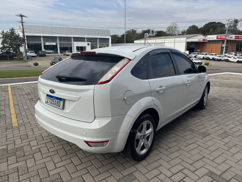 FOCUS 1.6 GLX 16V FLEX 4P MANUAL - 2013 - VERANóPOLIS