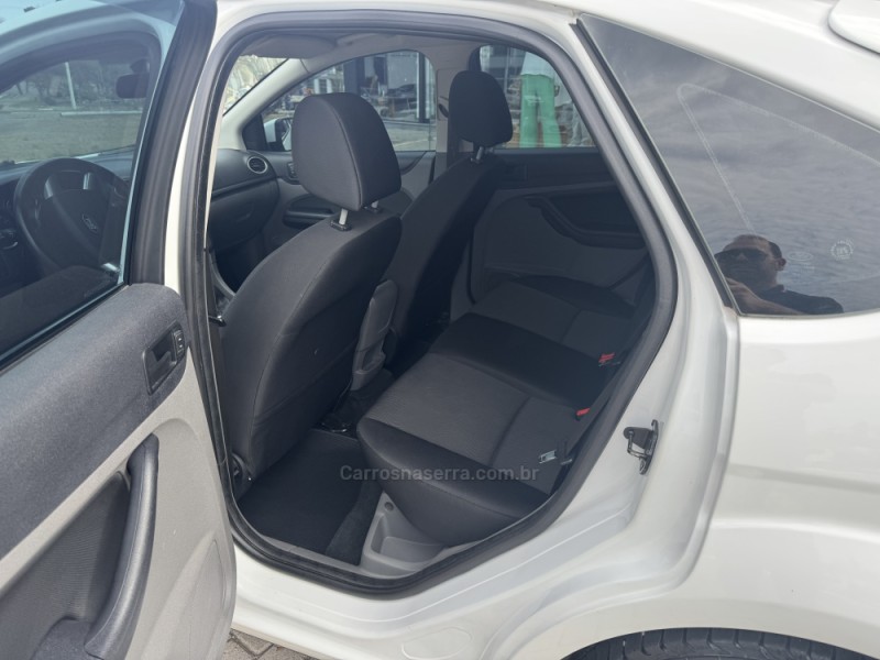 FOCUS 1.6 GLX 16V FLEX 4P MANUAL - 2013 - VERANóPOLIS