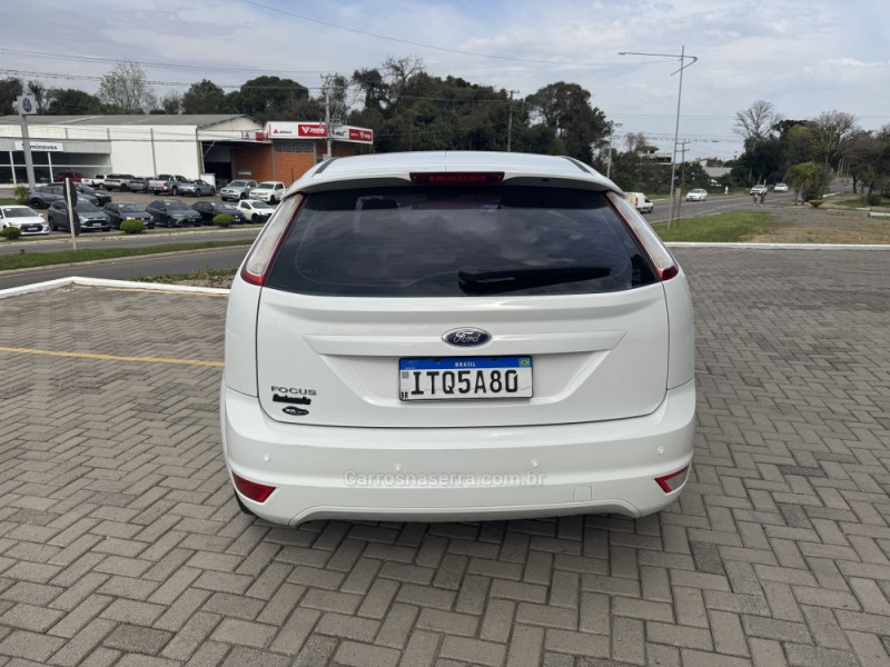FOCUS 1.6 GLX 16V FLEX 4P MANUAL - 2013 - VERANóPOLIS
