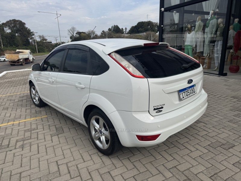 FOCUS 1.6 GLX 16V FLEX 4P MANUAL - 2013 - VERANóPOLIS