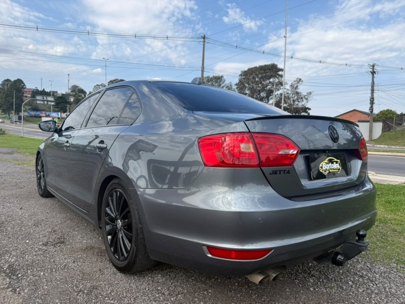 JETTA 2.0 COMFORTLINE FLEX 4P TIPTRONIC - 2012 - FARROUPILHA