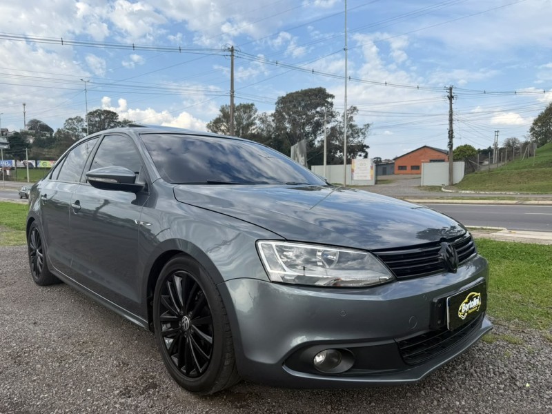 JETTA 2.0 COMFORTLINE FLEX 4P TIPTRONIC - 2012 - FARROUPILHA