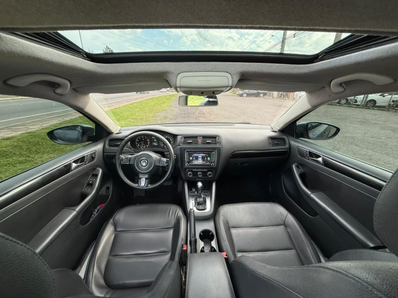 JETTA 2.0 COMFORTLINE FLEX 4P TIPTRONIC - 2012 - FARROUPILHA