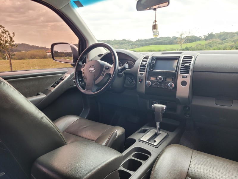 FRONTIER 2.5 SL 4X4 CD TURBO ELETRONIC DIESEL 4P AUTOMÁTICO - 2015 - CARLOS BARBOSA