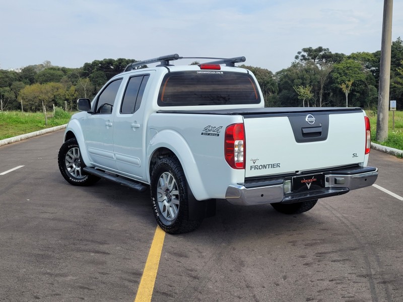 FRONTIER 2.5 SL 4X4 CD TURBO ELETRONIC DIESEL 4P AUTOMÁTICO - 2015 - CARLOS BARBOSA