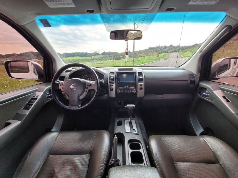 FRONTIER 2.5 SL 4X4 CD TURBO ELETRONIC DIESEL 4P AUTOMÁTICO - 2015 - CARLOS BARBOSA
