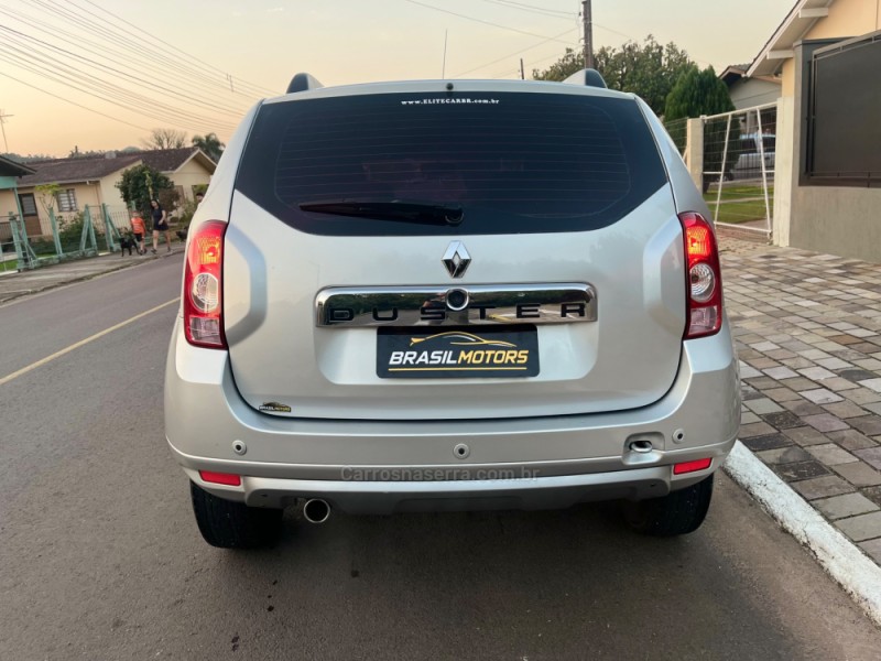 DUSTER 2.0 DYNAMIQUE 4X2 16V FLEX 4P MANUAL - 2014 - ESTâNCIA VELHA