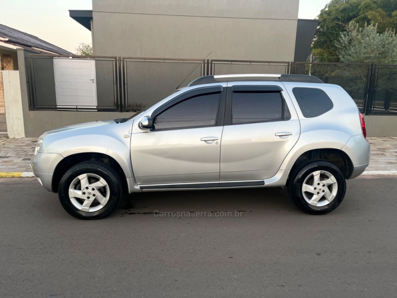 DUSTER 2.0 DYNAMIQUE 4X2 16V FLEX 4P MANUAL - 2014 - ESTâNCIA VELHA