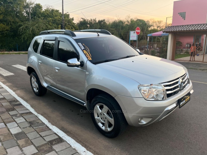 DUSTER 2.0 DYNAMIQUE 4X2 16V FLEX 4P MANUAL - 2014 - ESTâNCIA VELHA