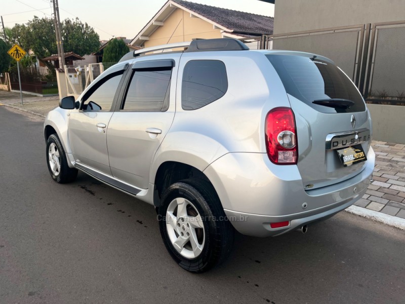 DUSTER 2.0 DYNAMIQUE 4X2 16V FLEX 4P MANUAL - 2014 - ESTâNCIA VELHA