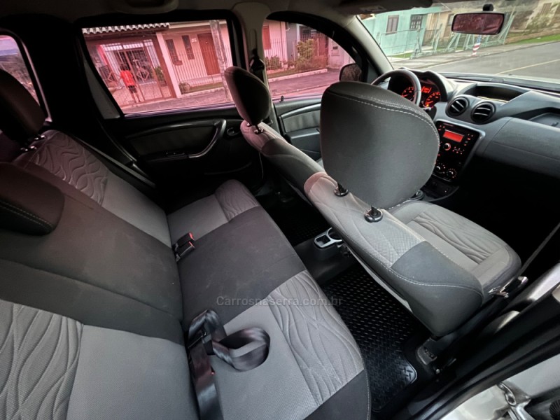DUSTER 2.0 DYNAMIQUE 4X2 16V FLEX 4P MANUAL - 2014 - ESTâNCIA VELHA