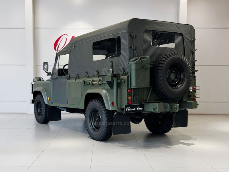 DEFENDER 2.4 110 SW 4X4 TURBO DIESEL 4P MANUAL - 2004 - FLORES DA CUNHA