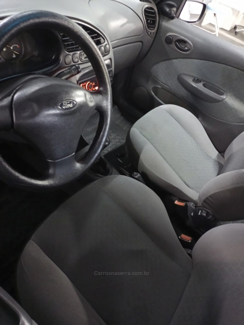 FIESTA 1.0 MPI CLASS 8V GASOLINA 4P MANUAL - 2000 - BENTO GONçALVES