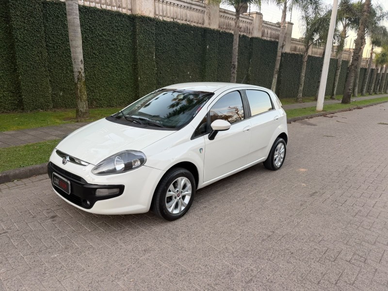 PUNTO 1.4 ATTRACTIVE 8V FLEX 4P MANUAL