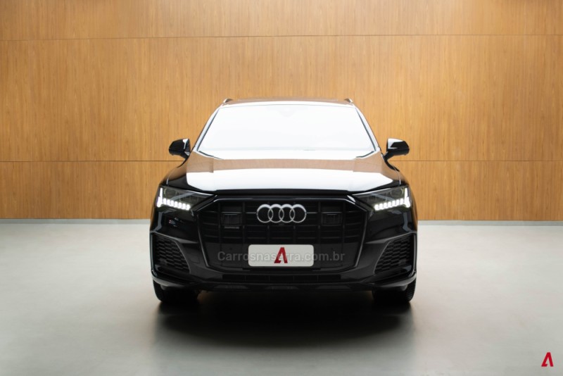 Q7 3.0 TFSI PERFORMANCE BLACK QUATTRO HÍBRIDO 4P AUTOMÁTICO - 2023 - GARIBALDI