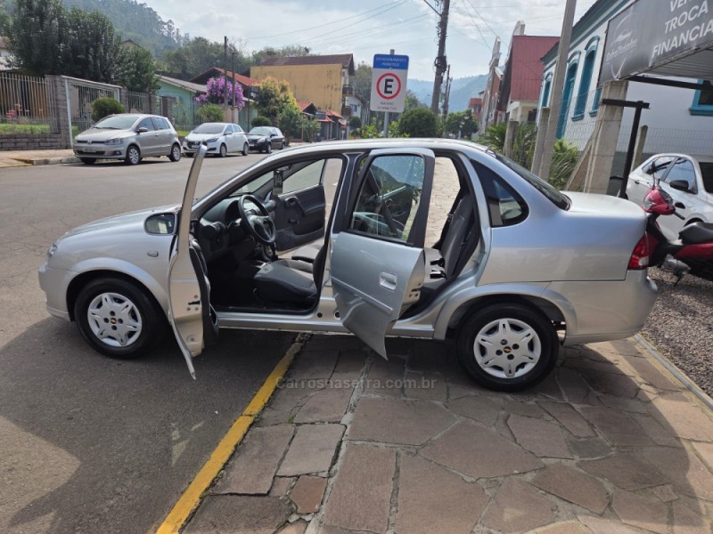 CLASSIC 1.0 MPFI LS 8V FLEX 4P MANUAL - 2014 - PICADA CAFé