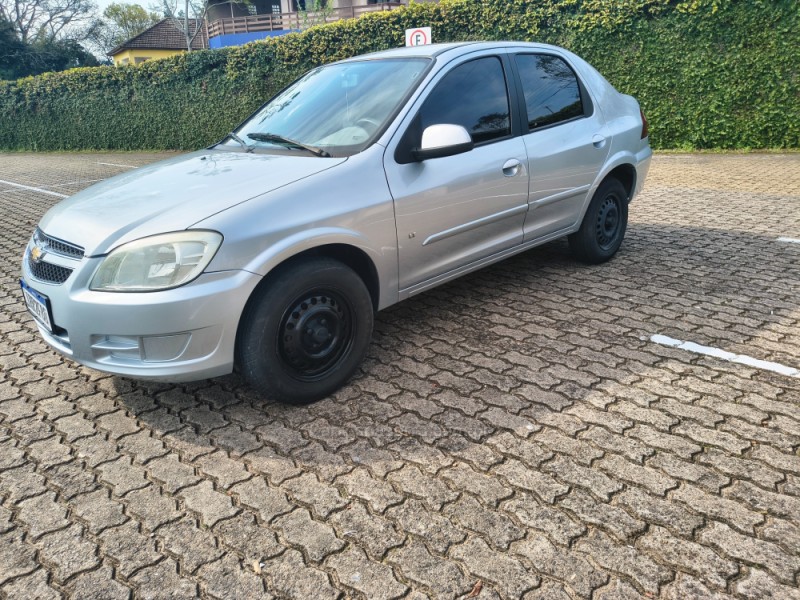 PRISMA 1.4 MPFI LT 8V FLEX 4P MANUAL