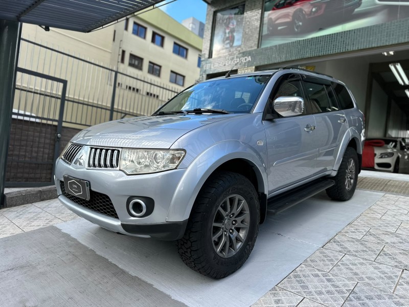 PAJERO DAKAR 3.2 HPE 4X4 7 LUGARES 16V TURBO INTERCOOLER DIESEL 4P AUTOMÁTICO - 2011 - CAXIAS DO SUL