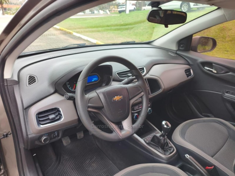 PRISMA 1.0 MPFI LT 8V FLEX 4P MANUAL - 2013 - NOVA PETRóPOLIS