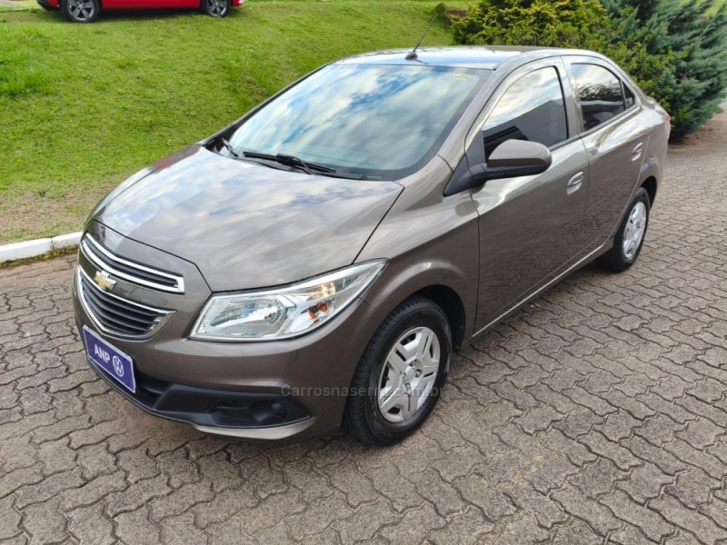 PRISMA 1.0 MPFI LT 8V FLEX 4P MANUAL - 2013 - NOVA PETRóPOLIS