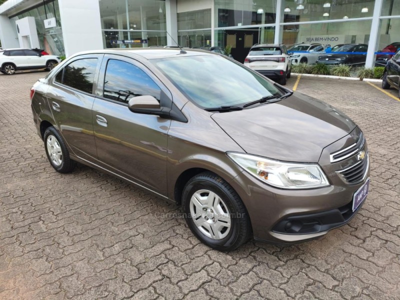 PRISMA 1.0 MPFI LT 8V FLEX 4P MANUAL - 2013 - NOVA PETRóPOLIS