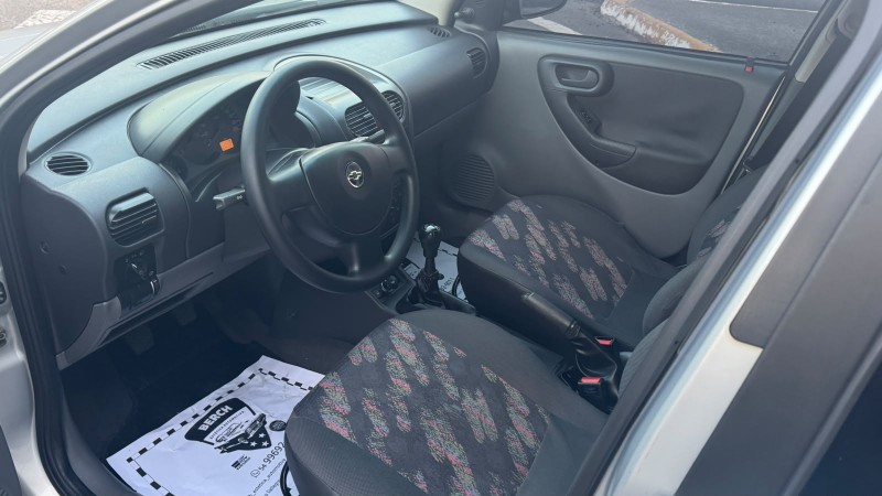 CORSA 1.0 MPFI 8V GASOLINA 4P MANUAL - 2003 - CAXIAS DO SUL