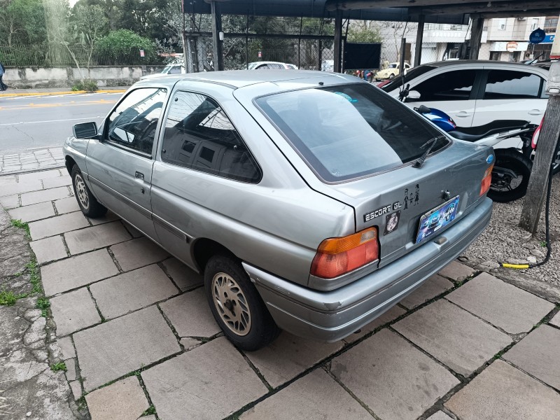 ESCORT 1.6 GL 8V GASOLINA 2P MANUAL - 1994 - BENTO GONçALVES