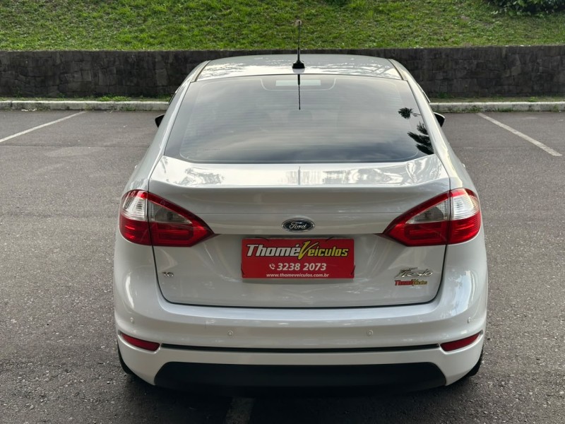 FIESTA 1.6 SE SEDAN 16V FLEX 4P MANUAL - 2015 - CAXIAS DO SUL