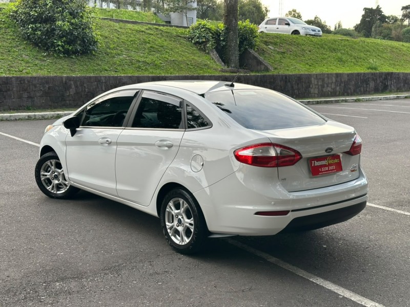 FIESTA 1.6 SE SEDAN 16V FLEX 4P MANUAL - 2015 - CAXIAS DO SUL