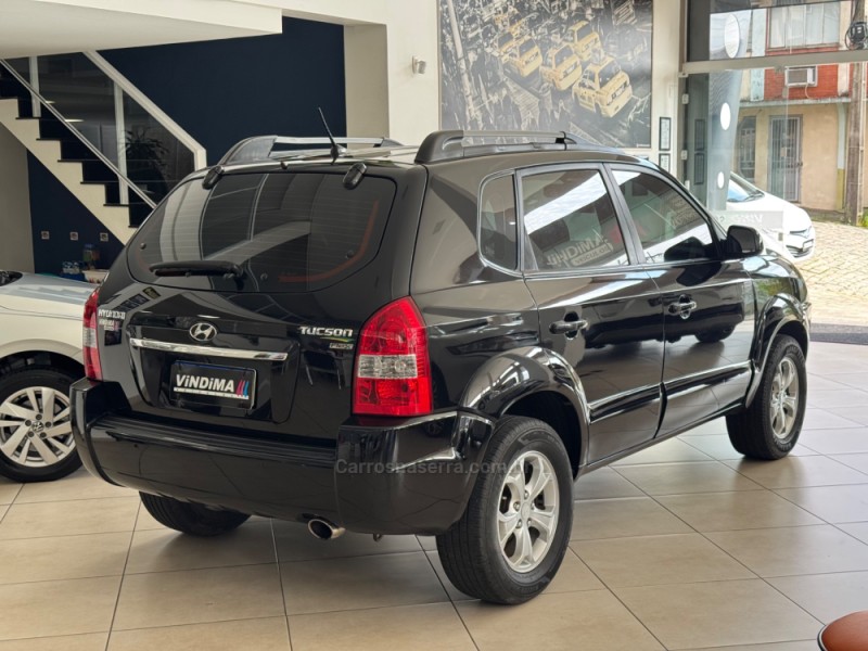 TUCSON 2.0 MPFI GLS 16V 143CV 2WD FLEX 4P AUTOMÁTICO - 2013 - FLORES DA CUNHA