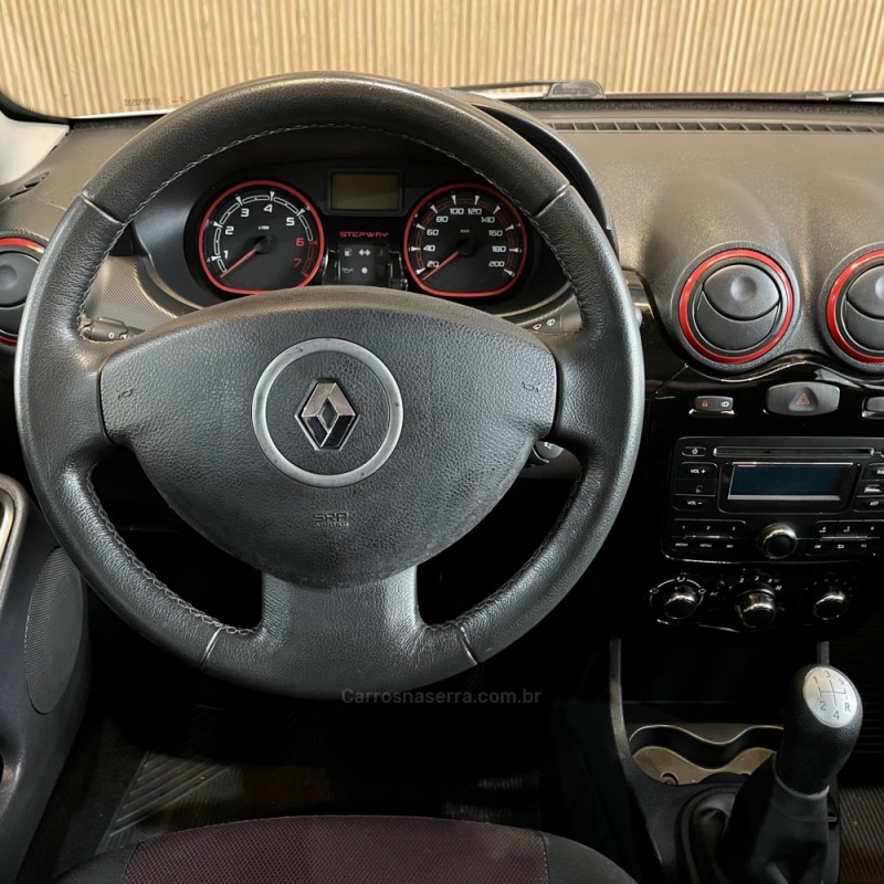 SANDERO 1.6 STEPWAY TWEED 8V FLEX 4P MANUAL - 2014 - BENTO GONçALVES
