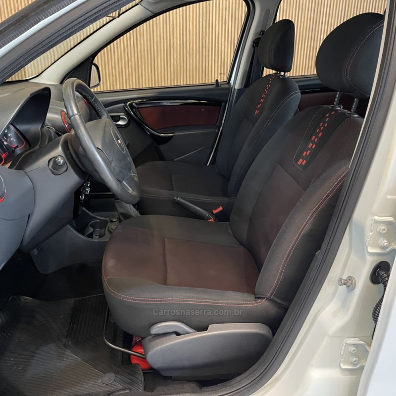 SANDERO 1.6 STEPWAY TWEED 8V FLEX 4P MANUAL - 2014 - BENTO GONçALVES