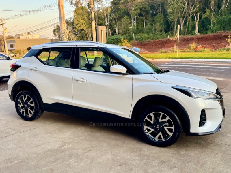 KICKS 1.6 SENSE 16V FLEX 4P AUTOMÁTICO - 2022 - LAJEADO