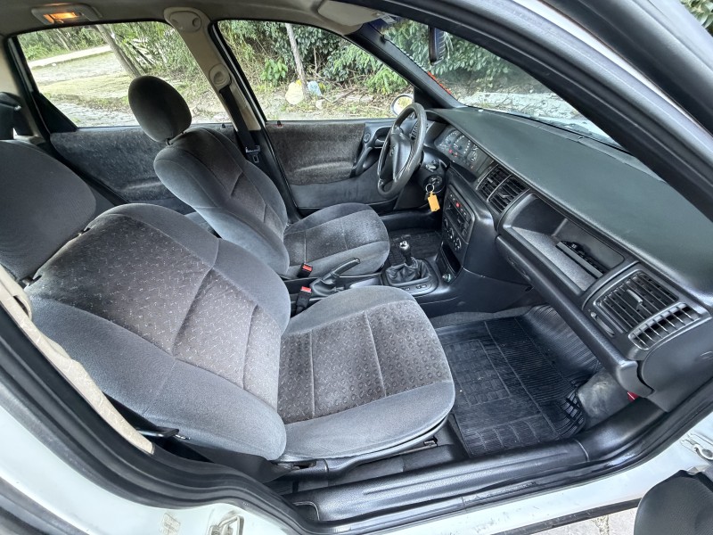 VECTRA 2.2 MPFI GLS 8V GASOLINA 4P MANUAL - 1999 - CAXIAS DO SUL