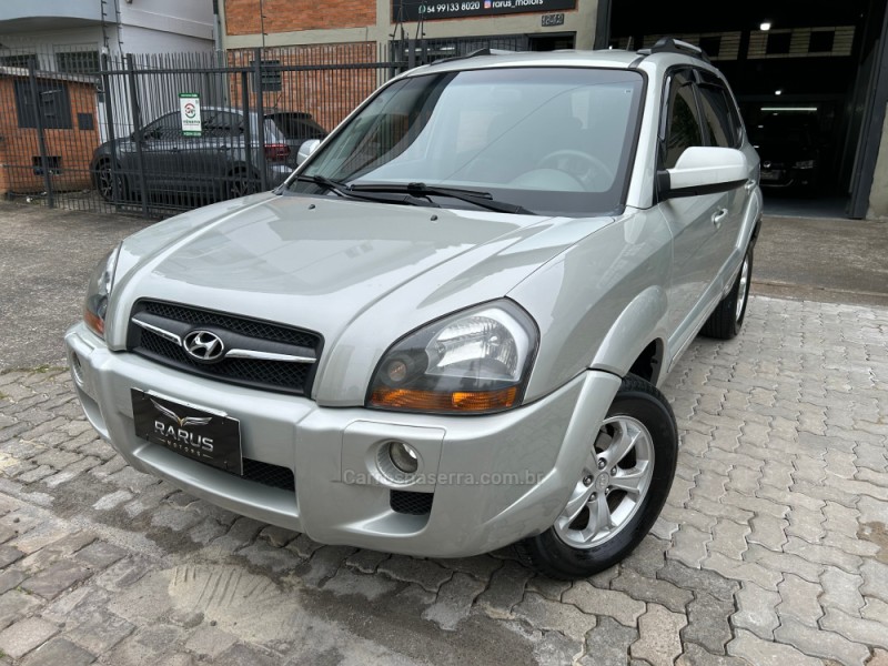 tucson 2.0 mpfi gls 16v 143cv 2wd flex 4p automatico 2014 caxias do sul
