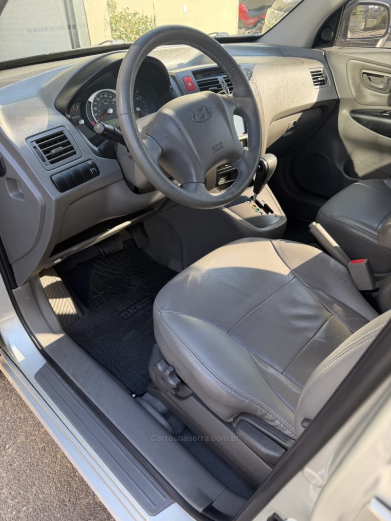 TUCSON 2.0 MPFI GLS 16V 143CV 2WD FLEX 4P AUTOMÁTICO - 2014 - CAXIAS DO SUL