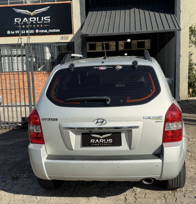 TUCSON 2.0 MPFI GLS 16V 143CV 2WD FLEX 4P AUTOMÁTICO - 2014 - CAXIAS DO SUL