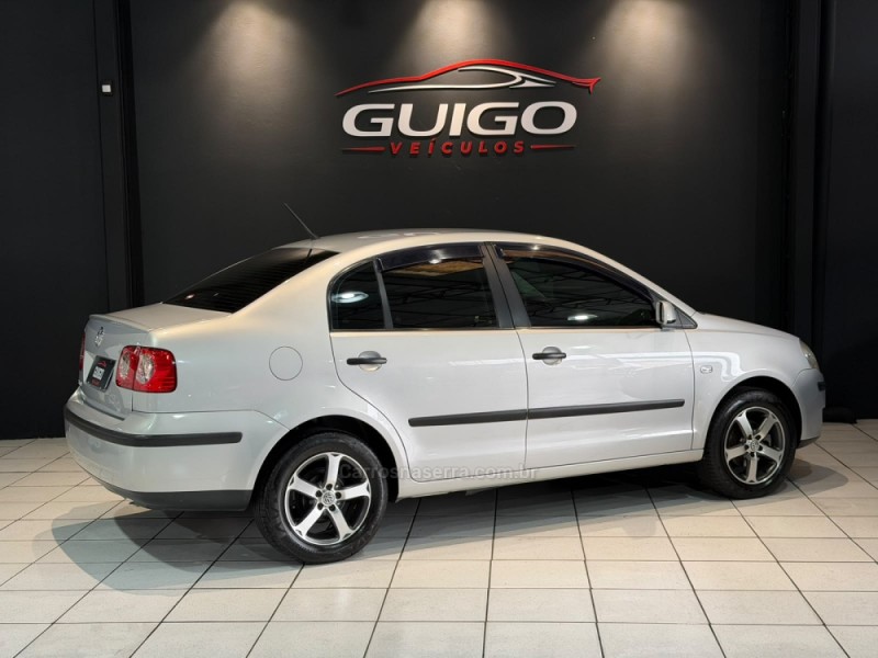 POLO SEDAN 1.6 MI COMFORTLINE 8V FLEX 4P MANUAL - 2009 - NOVO HAMBURGO