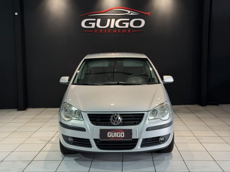 POLO SEDAN 1.6 MI COMFORTLINE 8V FLEX 4P MANUAL - 2009 - NOVO HAMBURGO