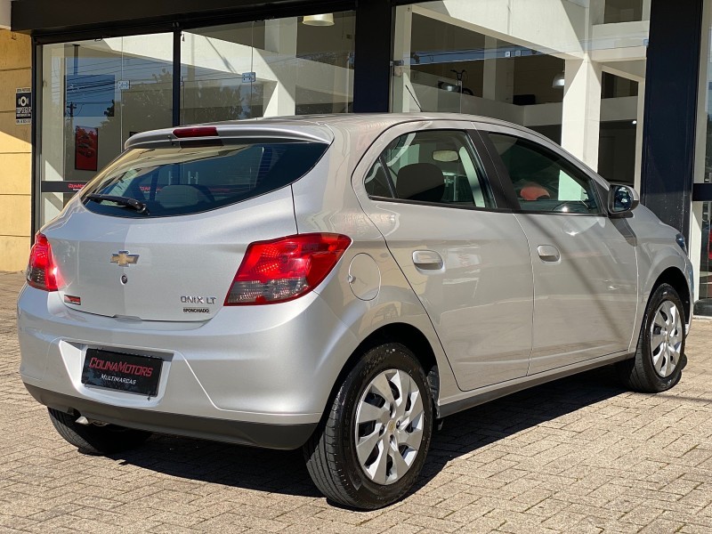 ONIX 1.4 MPFI LT 8V FLEX 4P AUTOMÁTICO - 2015 - CAXIAS DO SUL