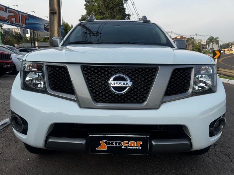 FRONTIER 2.5 SV ATTACK 4X4 CD TURBO ELETRONIC DIESEL 4P MANUAL - 2015 - DOIS IRMãOS