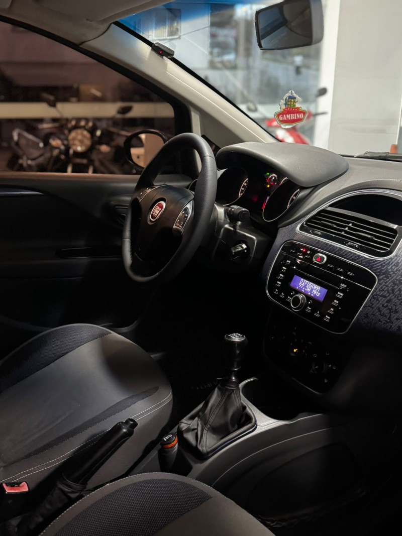 PUNTO 1.4 ATTRACTIVE 8V FLEX 4P MANUAL - 2014 - BENTO GONçALVES