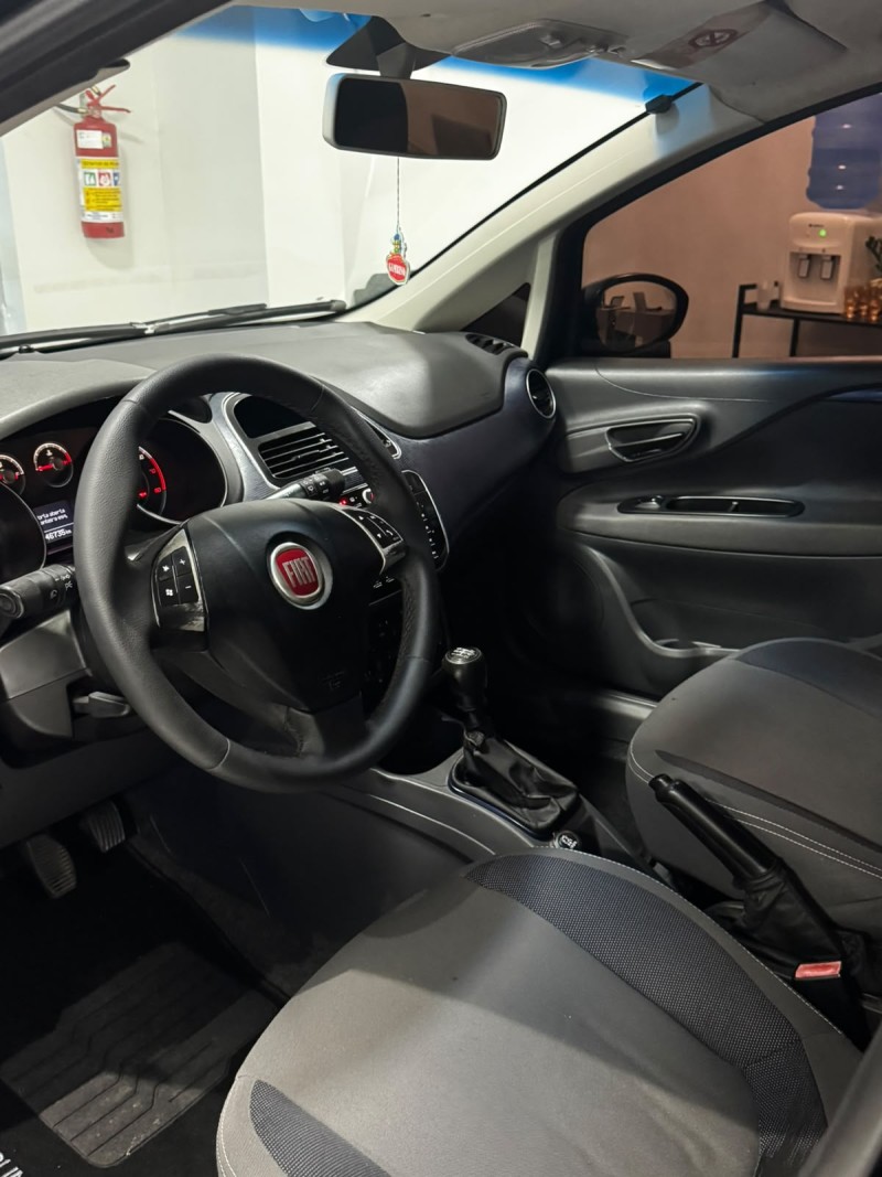 PUNTO 1.4 ATTRACTIVE 8V FLEX 4P MANUAL - 2014 - BENTO GONçALVES