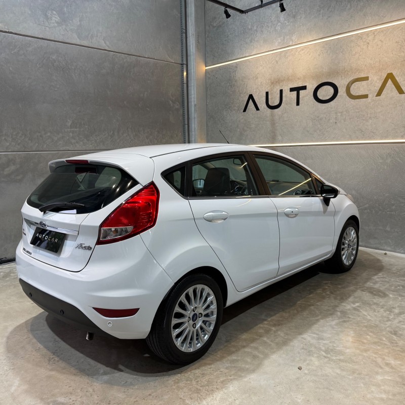 FIESTA 1.6 TITANIUM HATCH 16V FLEX 4P AUTOMÁTICO - 2016 - CAXIAS DO SUL